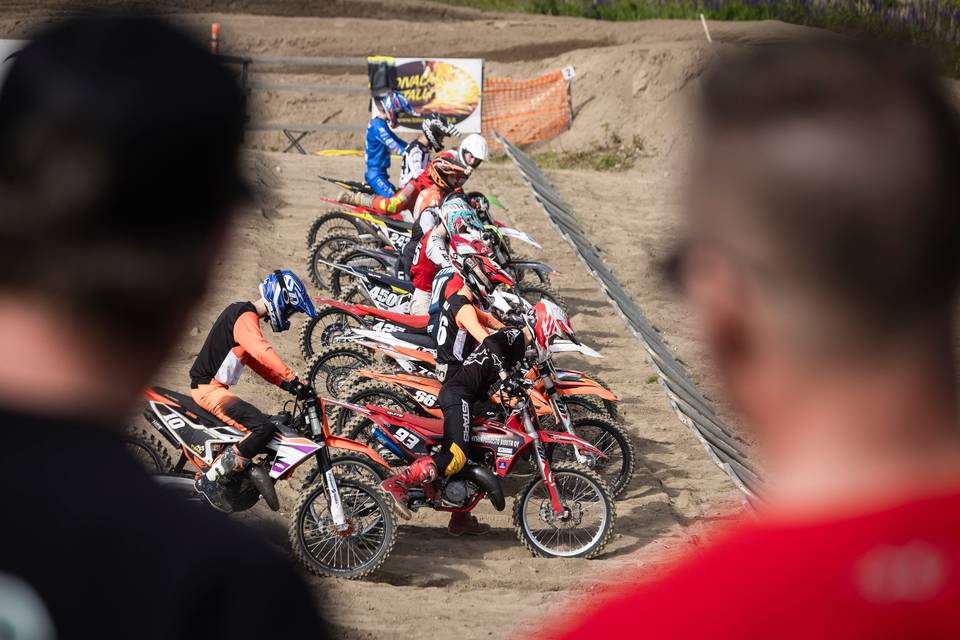 Tallenna kesän suorat lähetykset! – Odotettavissa Motocrossin SM-kilpailut, jokkista, jääkiekkoa ja jalkapalloa 2