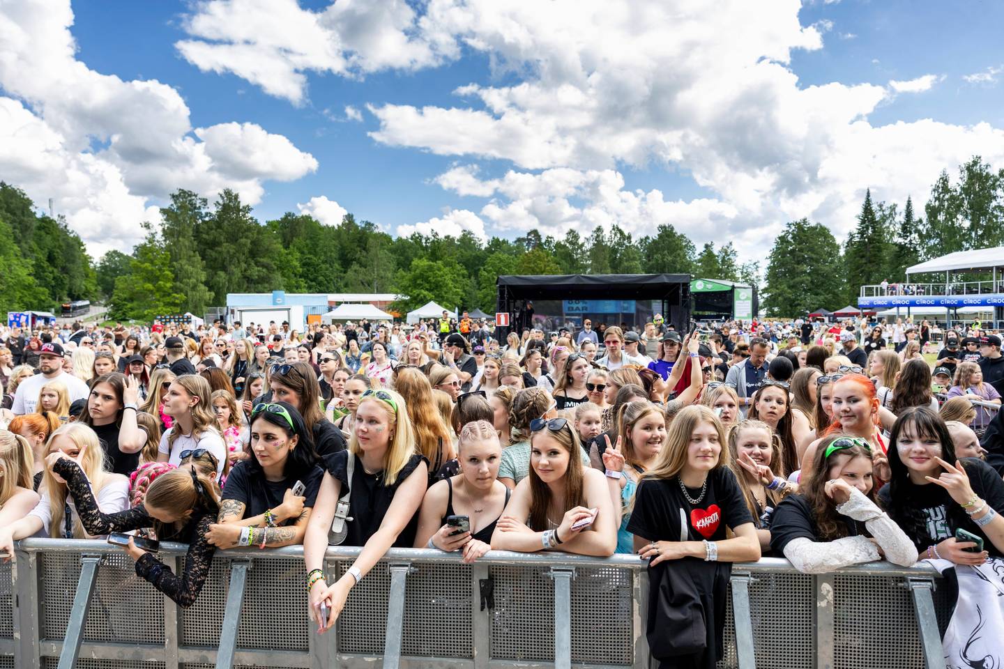 Tatuoinnit, musiikki ja makeiset – Soundfest avasi festarikesän Lahdessa, tutustu viikonlopun kuvagalleriaan! Tatuoinnit, musiikki ja makeiset – Soundfest avasi festarikesän Lahdessa, tutustu viikonlopun kuvagalleriaan! 1