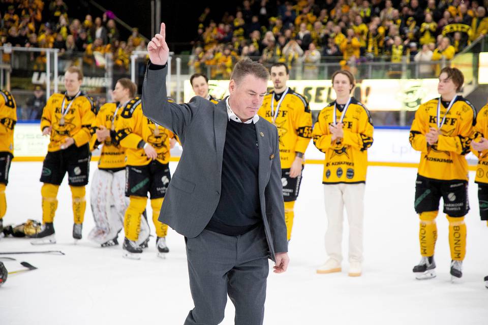 Teemu Pulkkinen pelaa Suomen joukkueessa uudessa jääkiekkoturnauksessa – Raimo Helminen toimii päävalmentajana. 2
