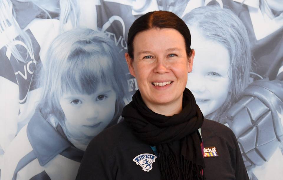 Tuula Puputti eroaa PWHL:stä ja siirtyy naisten jääkiekon johtotehtäviin IIHF:ään. 1