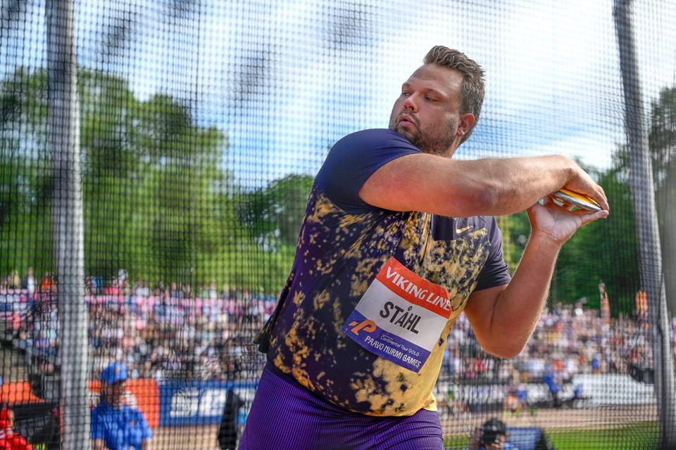 Vain kaksi onnistunutta heittoa – olympiavoittaja teki paluun ja voitti heti Vain kaksi onnistunutta heittoa – olympiavoittaja teki paluun ja voitti heti 1