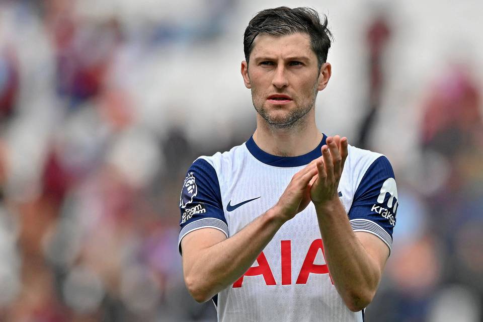 Vakavasti loukkaantunut Tottenham-legenda jatkaa seurassa – kiittää saamastaan tuesta Vakavasti loukkaantunut Tottenham-legenda jatkaa seurassa – kiittää saamastaan tuesta 1