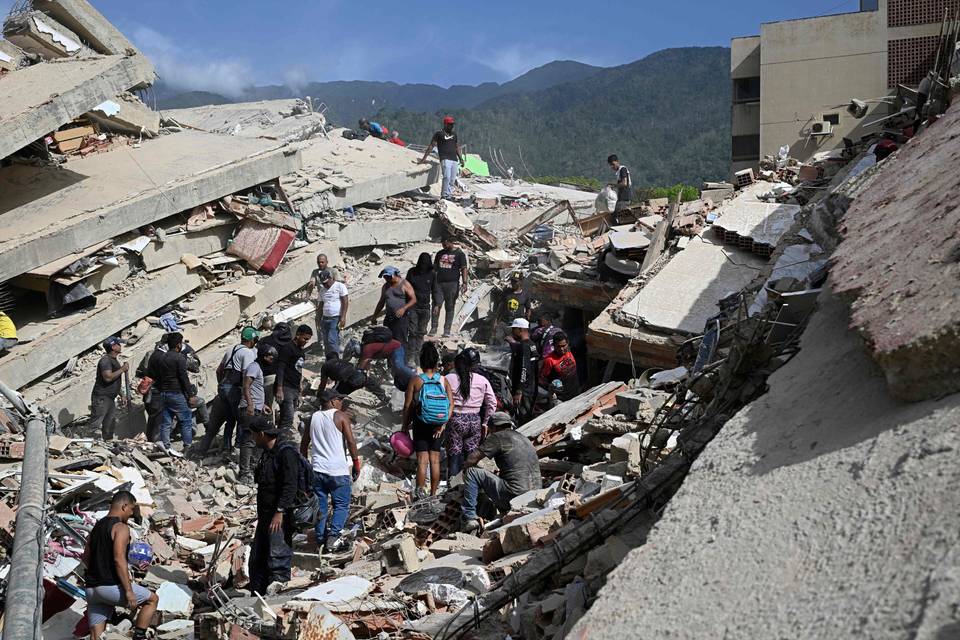 Venezuelassa tapahtuneessa maanjäristyksessä menehtyneitä lähes 240 1