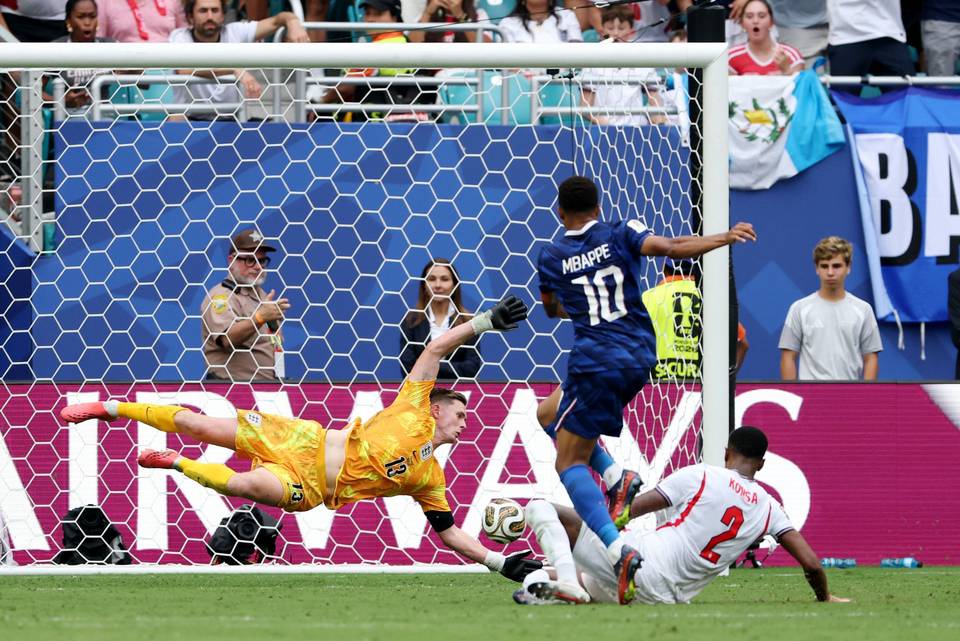 22 maalia! Kylian Mbappé teki historiaa ja syrjäytti Lionel Messin huipulta. 22 maalia! Kylian Mbappé teki historiaa ja syrjäytti Lionel Messin huipulta. 2