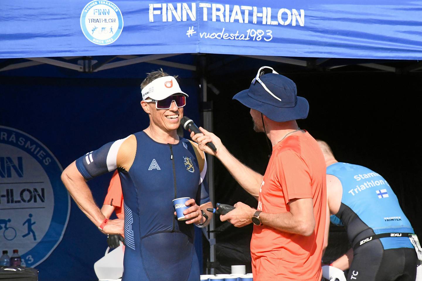 Alexander Stubb osallistuu Joroisten Finntriathloniin – johtaa sarjaansa pyöräilyn jälkeen Alexander Stubb osallistuu Joroisten Finntriathloniin – johtaa sarjaansa pyöräilyn jälkeen 1