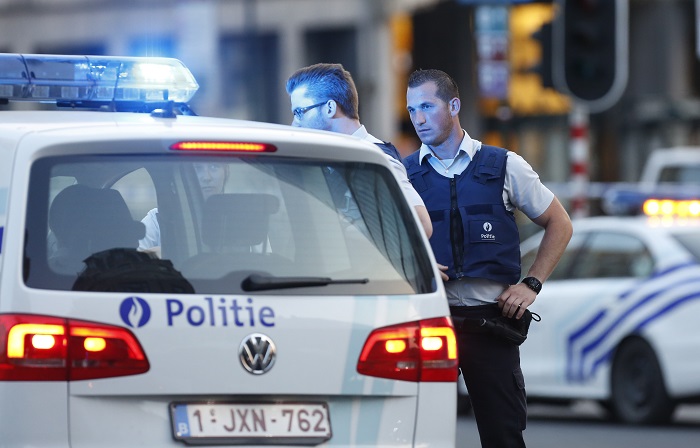Belgian asuintalon tulipalossa kuusi kuollutta, palomiehet jatkavat etsintöjä 1
