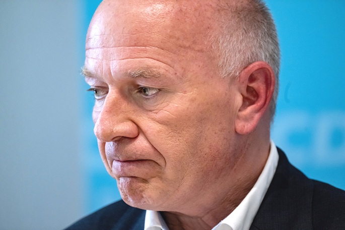 Berliinin pormestari luopuu uudelleenvalintakampanjastaan skandaalin jälkeen 1