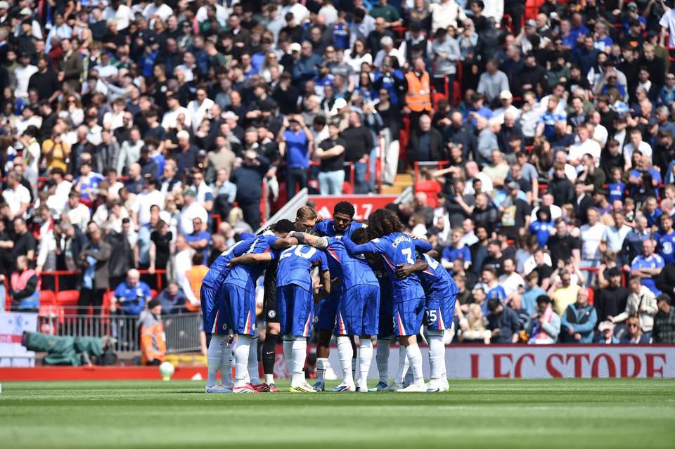 Chelsea sai miljoonien eurojen sakot ja seuralta evättiin pelaajasiirrot. 1