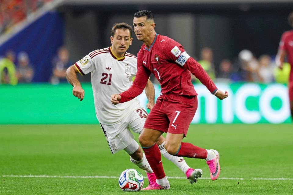 Cristiano Ronaldon MM-ura päättyi – ikoni ei voinut salata tunteitaan Cristiano Ronaldon MM-ura päättyi – ikoni ei voinut salata tunteitaan 2
