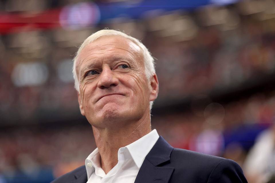 Didier Deschamps jättää Ranskan maajoukkueen päävalmentajan tehtävät MM-kisojen jälkeen – seuraajaksi arvioidaan vuoden 1998 maailmanmestaria. Didier Deschamps jättää Ranskan maajoukkueen päävalmentajan tehtävät MM-kisojen jälkeen – seuraajaksi arvioidaan vuoden 1998 maailmanmestaria. 1