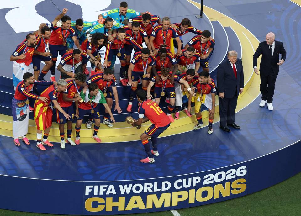 Espanja ja FIFA yllättivät Donald Trumpin odottamattomalla tavalla. Espanja ja FIFA yllättivät Donald Trumpin odottamattomalla tavalla. 1