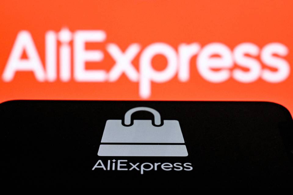 EU määräsi kiinalaiselle kauppapaikalle AliExpressille yli 500 miljoonan euron seuraamukset. EU määräsi kiinalaiselle kauppapaikalle AliExpressille yli 500 miljoonan euron seuraamukset. 1