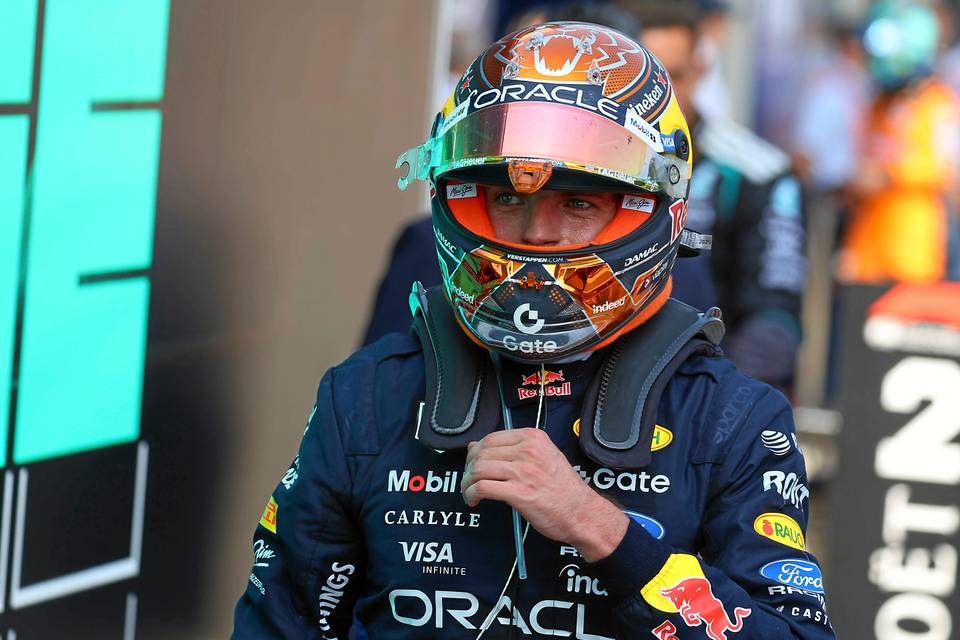 F1-kuljettajien keskustelu kiristyy: Russell vastasi Verstappenin arvosteluun yhdellä lauseella. F1-kuljettajien keskustelu kiristyy: Russell vastasi Verstappenin arvosteluun yhdellä lauseella. 2