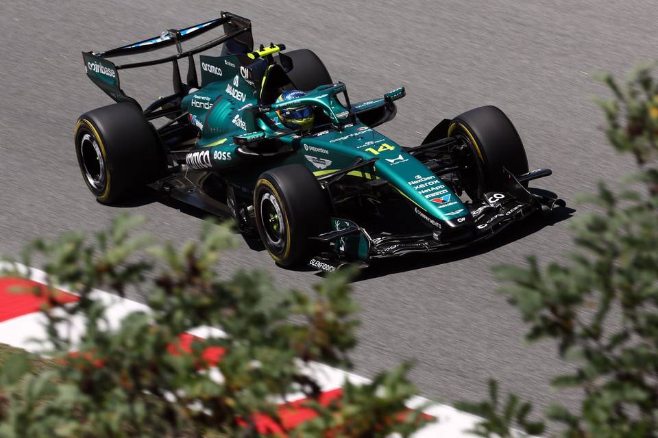 F1-kuljettajien keskustelu kiristyy: Russell vastasi Verstappenin arvosteluun yhdellä lauseella. F1-kuljettajien keskustelu kiristyy: Russell vastasi Verstappenin arvosteluun yhdellä lauseella. 3
