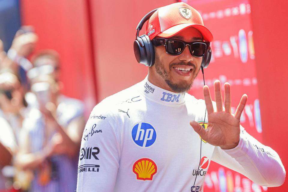 Hamilton paljasti Ferrarin heikkouden Spa'ssa – ratkaisu etsinnässä ennen aika-ajoa Hamilton paljasti Ferrarin heikkouden Spa'ssa – ratkaisu etsinnässä ennen aika-ajoa 1