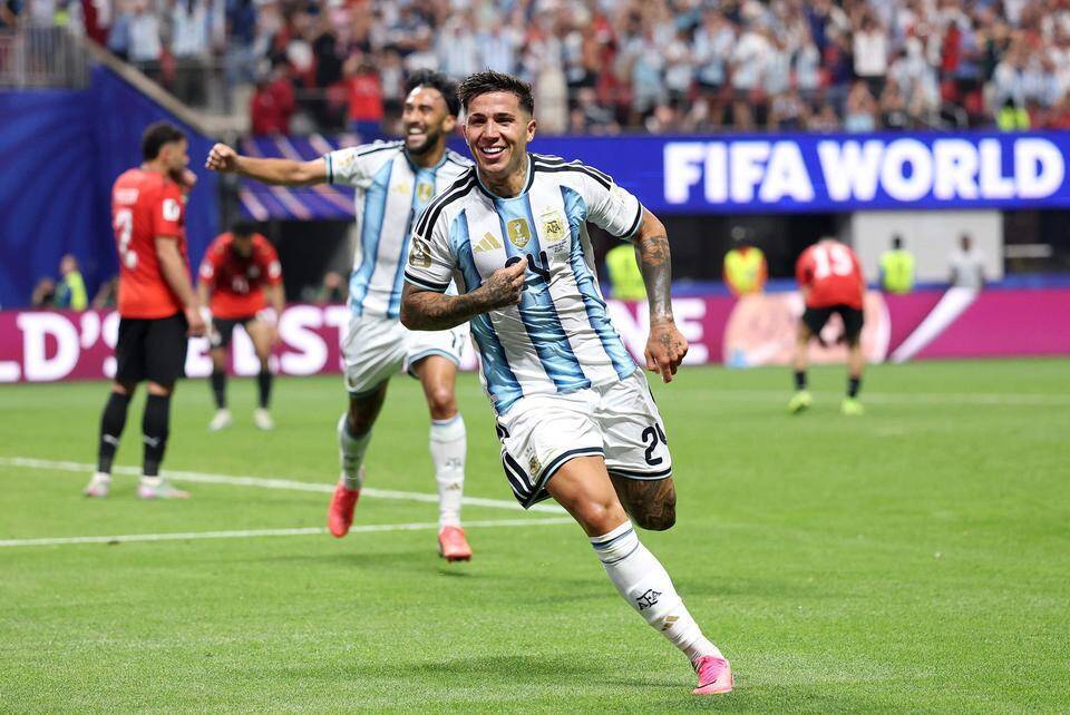 Huikea nousu MM-turnauksessa – Lionel Messi itki tunteitaan. Huikea nousu MM-turnauksessa – Lionel Messi itki tunteitaan. 1
