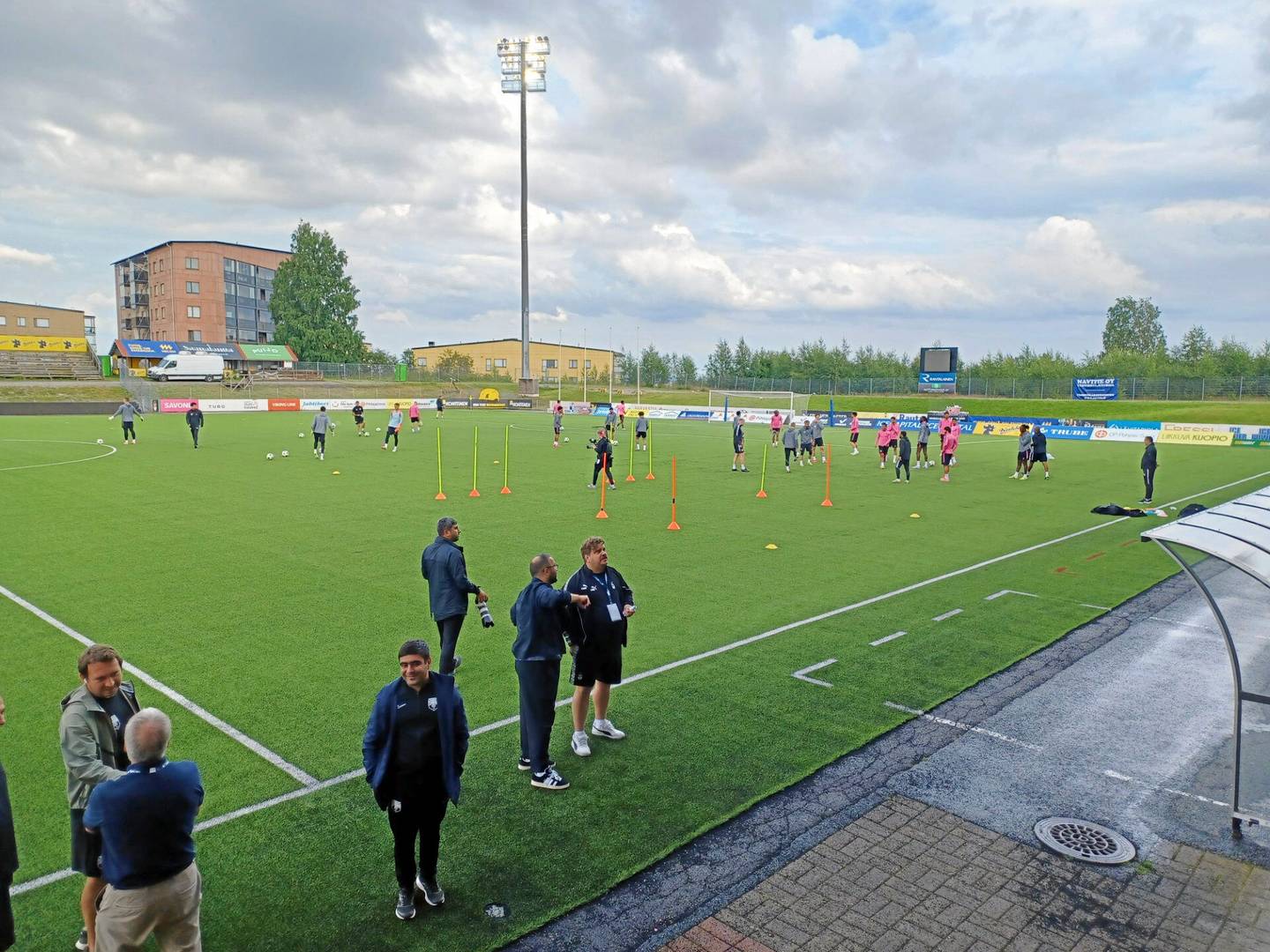 Itsevarma Sabah saapui Kuopioon ilman takkia – Valmentaja ylistää Kreidlia 1