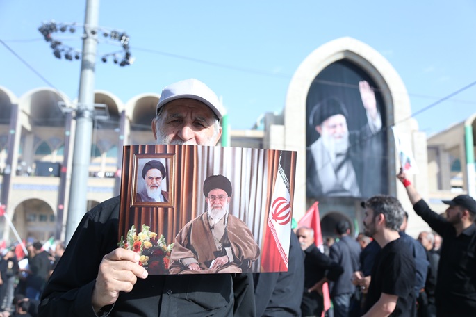 Kaksi päivää kestävä jäähyväistilaisuus Iranin edesmenneelle korkeimmalle johtajalle alkaa Teheranissa. 1