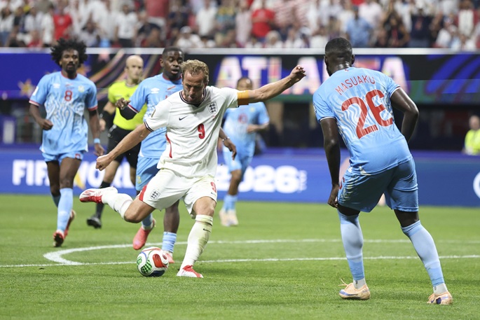 Kanen myöhäinen kaksikko vie Englannin 16 parhaan joukkoon voitolla DRC:stä. Kanen myöhäinen kaksikko vie Englannin 16 parhaan joukkoon voitolla DRC:stä. 1