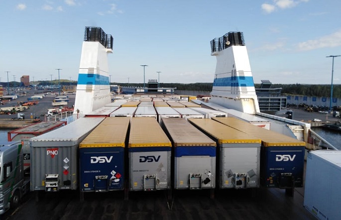 Kauppataseen alijäämä oli 880 miljoonaa euroa toukokuussa. 1