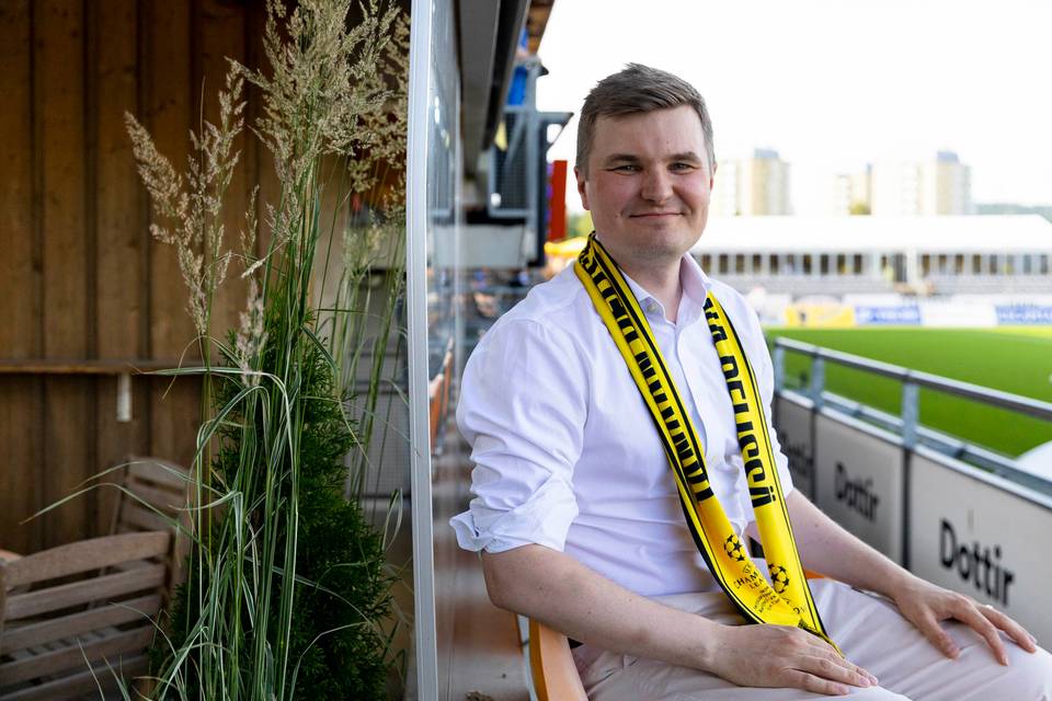KuPS Oy:n hallitukseen liittyi kansainvälinen nuori mies. KuPS Oy:n hallitukseen liittyi kansainvälinen nuori mies. 1