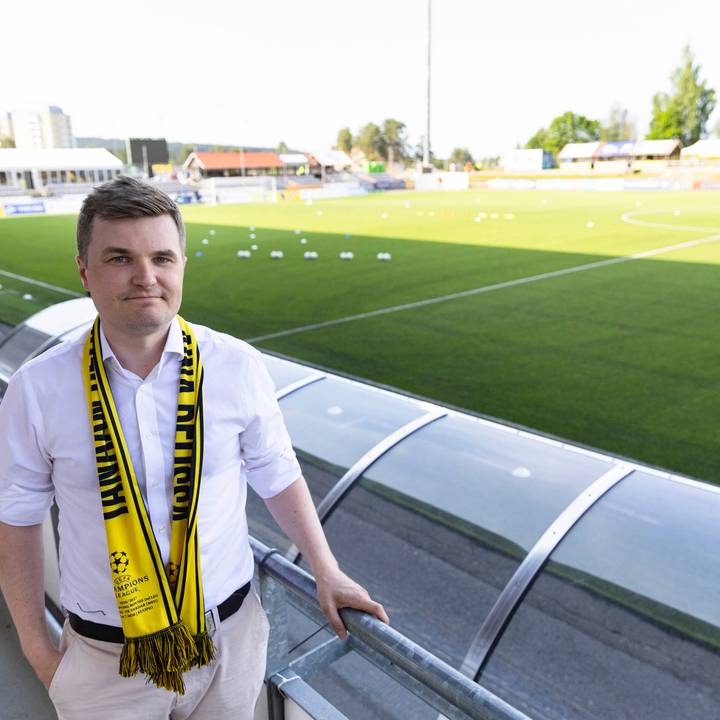 KuPS Oy:n hallitukseen liittyi kansainvälinen nuori mies. KuPS Oy:n hallitukseen liittyi kansainvälinen nuori mies. 2