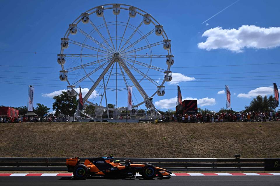 Lando Norris saavutti paalupaikan Unkarin GP:ssä Hamiltonin ohi. 1