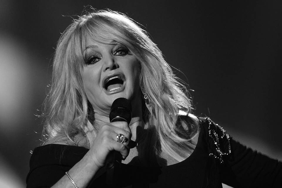 Laulaja Bonnie Tyler on menehtynyt. Laulaja Bonnie Tyler on menehtynyt. 1