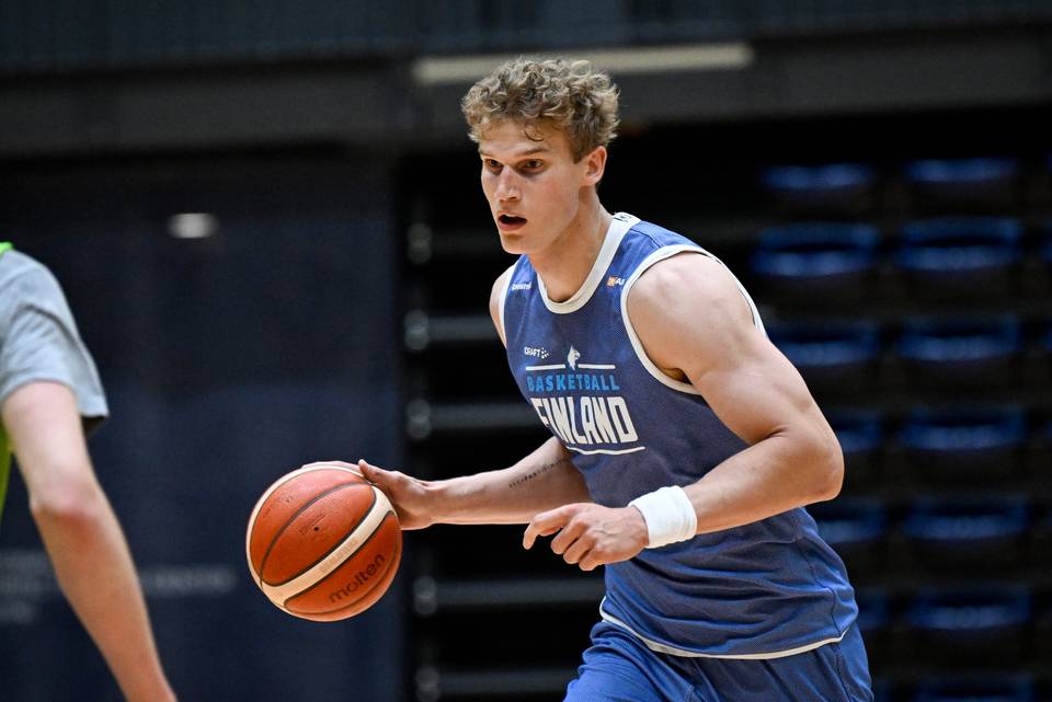 Markkanen ja Little tekevät debyyttinsä MM-karsinnoissa täynnä olevassa kotihallissa. Markkanen ja Little tekevät debyyttinsä MM-karsinnoissa täynnä olevassa kotihallissa. 1