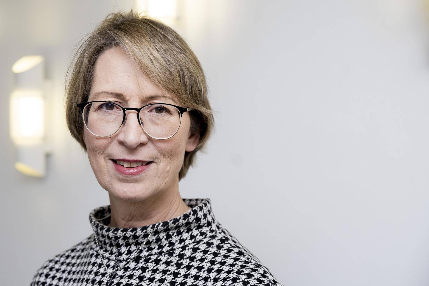 Ministeri Essayah kommentoi KOK:n päätöstä hyväksyä Venäjä mukaan ja poistaa yhdistetty olympialaisista. 1