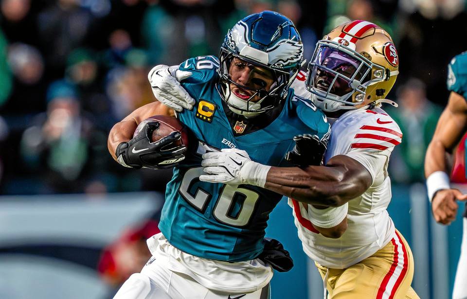 MM-kisat herättivät kysymyksiä: NFL-tähti Saquon Barkley vaatii tekonurmien poistamista. MM-kisat herättivät kysymyksiä: NFL-tähti Saquon Barkley vaatii tekonurmien poistamista. 1
