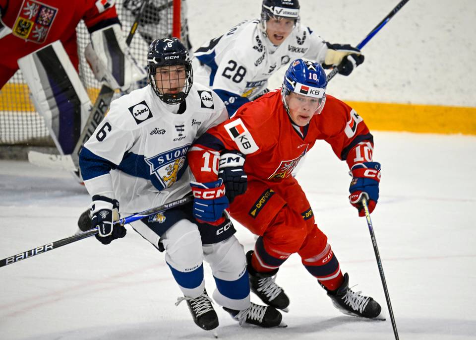 Nuoret Leijonat kärsi tappion kauden ensimmäisessä ottelussaan. Nuoret Leijonat kärsi tappion kauden ensimmäisessä ottelussaan. 1