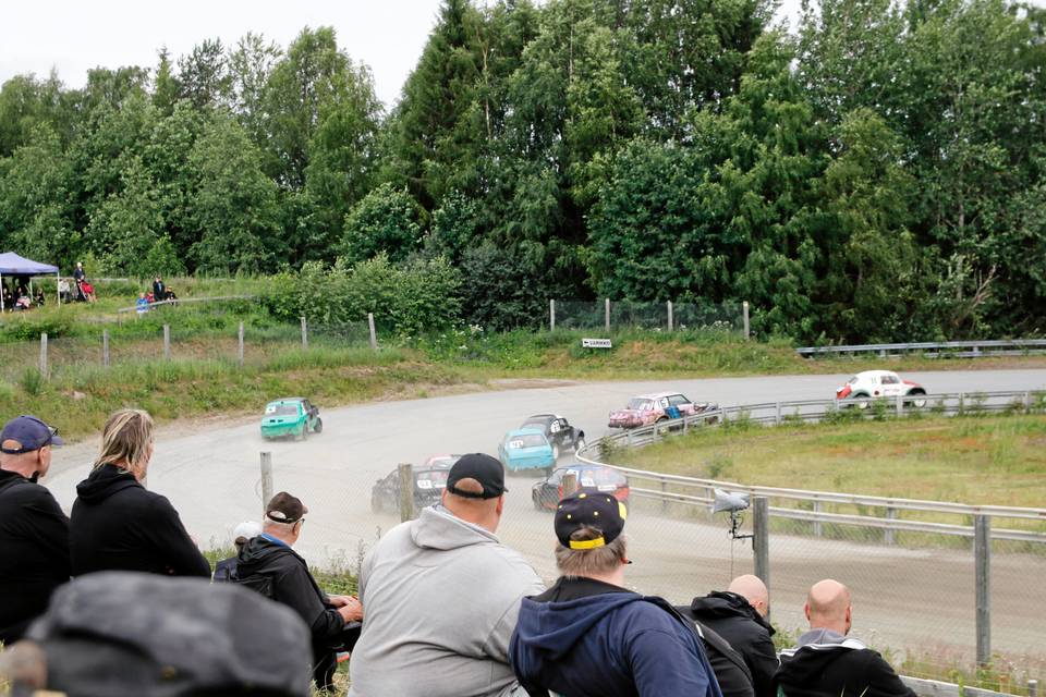 Palataan Suonenjoen jokkiskisojen tunnelmiin! Palataan Suonenjoen jokkiskisojen tunnelmiin! 1