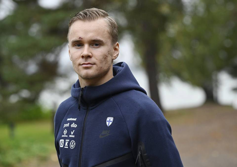 Santeri Väänänen siirtyi seuraavaksi Saksaan EM-pikkuhuuhkajien joukkueeseen. Santeri Väänänen siirtyi seuraavaksi Saksaan EM-pikkuhuuhkajien joukkueeseen. 1