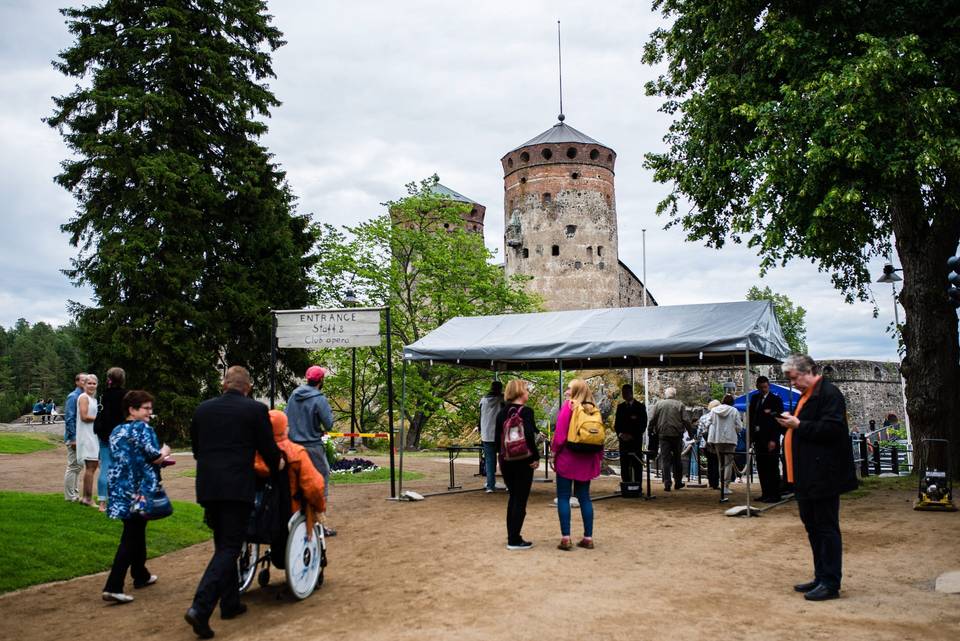 Savonlinnan oopperajuhlat käynnistyvät tänään. Savonlinnan oopperajuhlat käynnistyvät tänään. 1