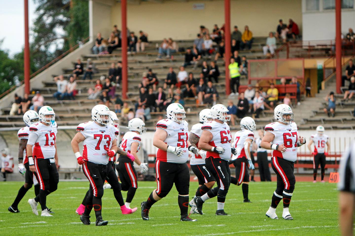 Steelers nappasi vierasvoiton Tampereelta ja nousi sarjan kärkeen. Steelers nappasi vierasvoiton Tampereelta ja nousi sarjan kärkeen. 1