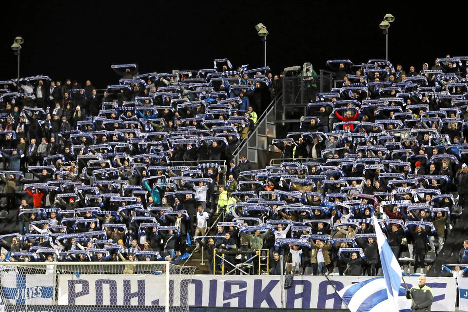 Suomen kannattajayhdistys hylkää Palloliiton kiistanalaisen päätöksen. Suomen kannattajayhdistys hylkää Palloliiton kiistanalaisen päätöksen. 1