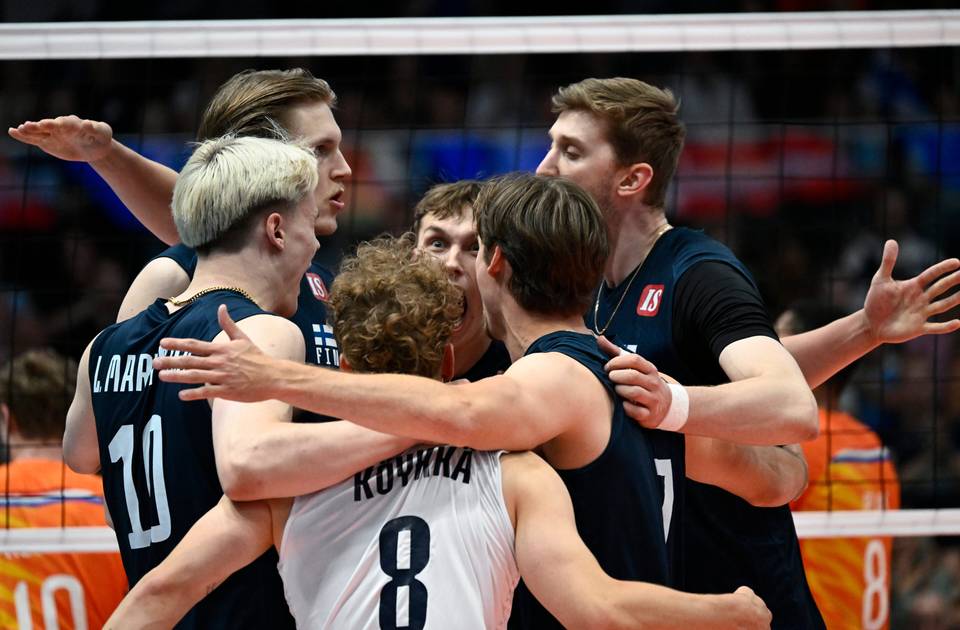 Suomi voitti lentopallon Euroopan liigan avausfinaalin – Luka Marttila ja vaihdosta tulleet pelaajat varmistivat voiton Hollannista. 1