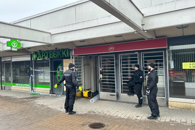 Tekninen vika sähkölaitteessa aiheutti Kontulan torin tulipalon. 1