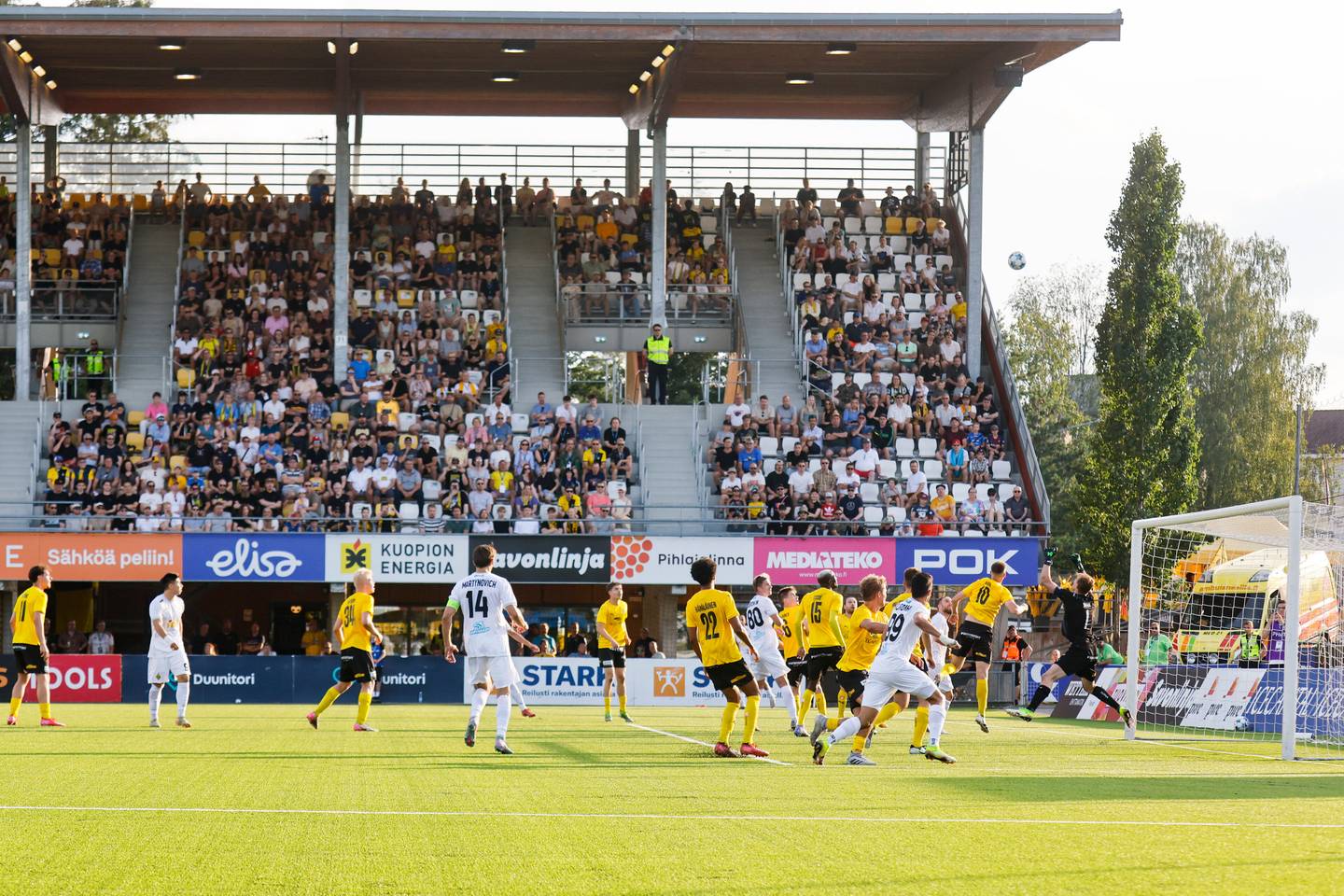 Uefan päätös vaikuttaa jälleen KuPSin huippuottelun katsojamäärään – "Uefa ei tee poikkeuksia" Uefan päätös vaikuttaa jälleen KuPSin huippuottelun katsojamäärään – "Uefa ei tee poikkeuksia" 1