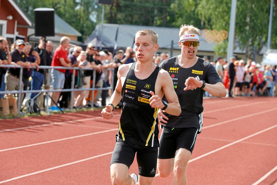 Vieremän Koiton Mikko Kauppinen saavutti henkilökohtaisen ennätyksensä gp-kilpailuissa. Vieremän Koiton Mikko Kauppinen saavutti henkilökohtaisen ennätyksensä gp-kilpailuissa. 1