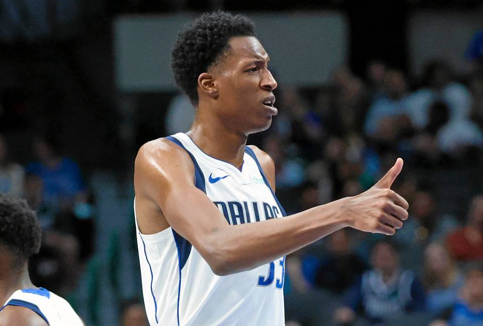 226 senttimetriä – NBA:n pisimmän pelaajan titteli siirtyy uudelle haltijalle 226 senttimetriä – NBA:n pisimmän pelaajan titteli siirtyy uudelle haltijalle 1
