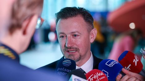 Adam Malysz eroaa Puolan hiihtoliiton puheenjohtajan tehtävistä 1