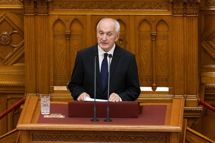Andras Baka valittiin Unkarin presidentiksi. 1