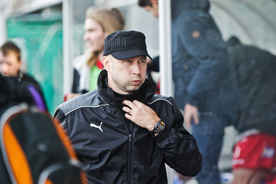 Ari Lahti avaa podcastissa, mitä hän arvioi valmentajassa ennen rekrytointia – ja miksi yksi kerta päättyi täysin epäonnistumiseen. 3