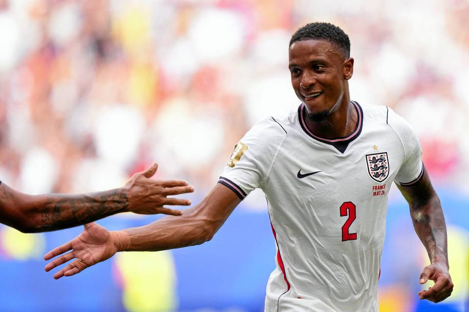 Arsenal ja Manchester United suunnittelevat suuria pelaajasiirtoja Arsenal ja Manchester United suunnittelevat suuria pelaajasiirtoja 1