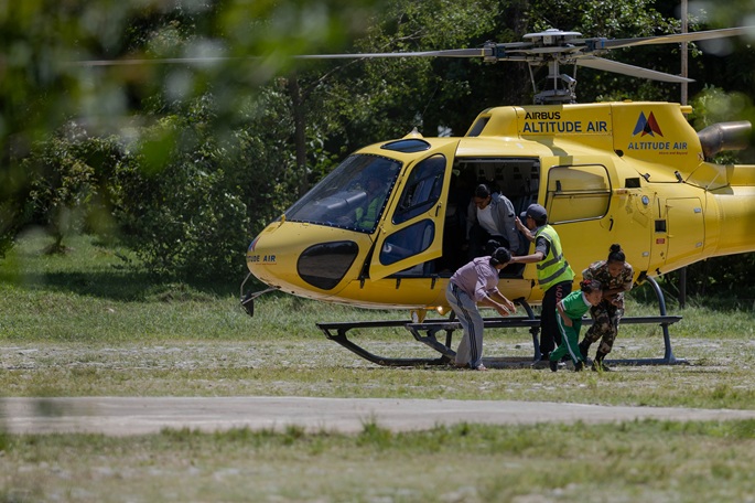 Changed plans save German family from Nepal flood death 1