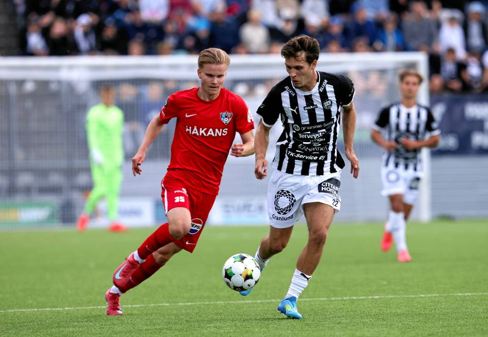 Ennätysmäärä katsojia kuumassa Turun derbyssä – TPS:n mahdollisuudet jatkoon edelleen voimassa 1