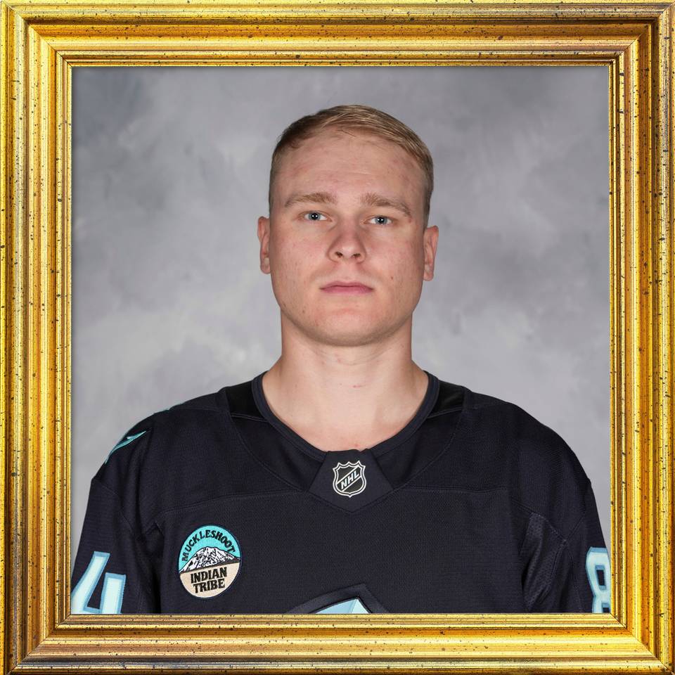 Erityinen NHL-kausi alkamassa – Kaapo Kakko paljastaa, kuka on toiminut hänen NHL-esikuvanaan. 1