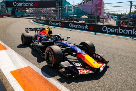 F1: Isack Hadjarin aika-ajo hylättiin 1